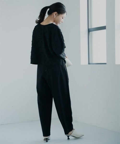 Petitjo（プッチージョ）の「小さいサイズ　ダブルタックテーパードパンツ　低身長さん・小柄女性（その他パンツ・レディース・ブラック/チャコールグレー・PL/PM/PS/PSS）」の5枚目の写真