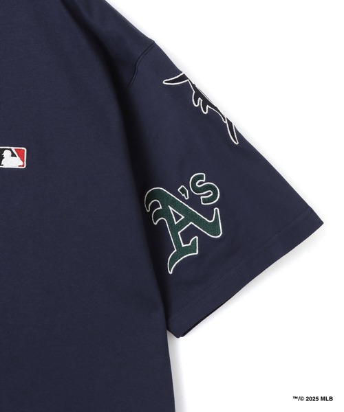 MLB(メジャーリーグベースボール)の「atmos x MLB All Teams Patch SS T-shirt / アトモス x MLB チーム パッチ Tシャツ【SP】(Tシャツ/カットソー・メンズ・ブラック/デザートカモ/グレー・XL/M/L/XXL)」の6枚目の写真