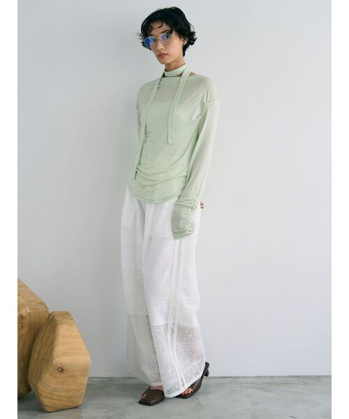 LAGUNAMOON（ラグナムーン）の「ドレープボウタイカットトップス（Tシャツ/カットソー・レディース・ラベンダー/ミント/ブラック/アイボリー・FREE）」の6枚目の写真