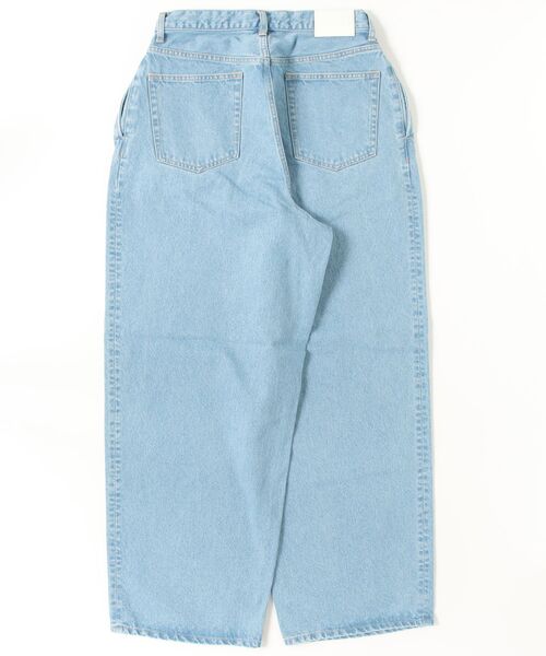 CINOH(チノ)の「DENIM TWO TUCK PANTS(デニムパンツ・メンズ・ライトブルー・30/31/28)」の9枚目の写真