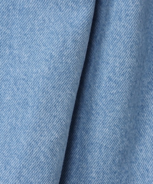 CINOH(チノ)の「DENIM TWO TUCK PANTS(デニムパンツ・メンズ・ライトブルー・30/31/28)」の7枚目の写真