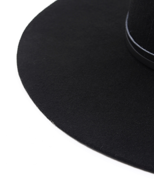 MOUSSY（マウジー）の「2WAY LEATHER BELT HAT（キャップ・レディース・ダークカーキ/グレー/キャメル/ブラック・FREE）」の8枚目の写真