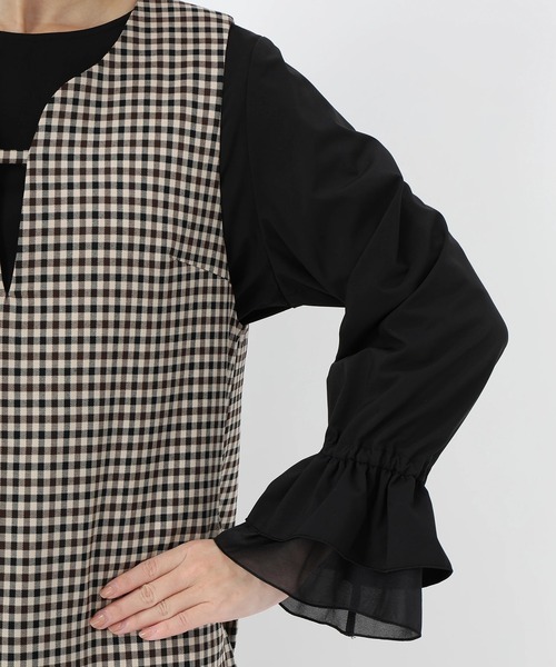 STRAWBERRY-FIELDS（ストロベリーフィールズ）の「ハウスチェックストレッチ（ジャンパースカート・レディース・ブラウン系・2）」の7枚目の写真