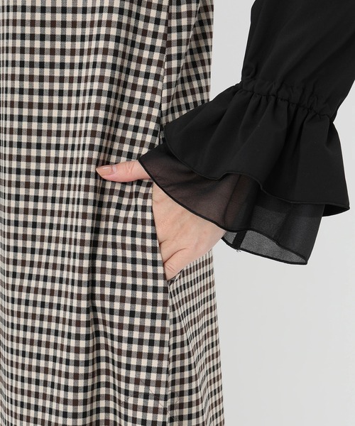 STRAWBERRY-FIELDS（ストロベリーフィールズ）の「ハウスチェックストレッチ（ジャンパースカート・レディース・ブラウン系・2）」の8枚目の写真