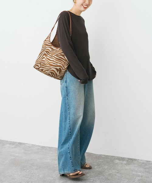 Spick & Span(スピックアンドスパン)の「《一部店舗+WEB限定》A VACATION/ア ヴァケーション TENT ZEBRA/A(トートバッグ・レディース・ブラウン・FREE)」の3枚目の写真