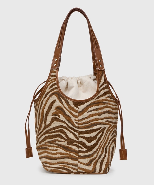 Spick & Span(スピックアンドスパン)の「《一部店舗+WEB限定》A VACATION/ア ヴァケーション TENT ZEBRA/A(トートバッグ・レディース・ブラウン・FREE)」の4枚目の写真