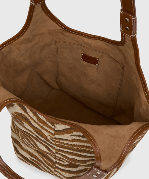Spick & Span(スピックアンドスパン)の「《一部店舗+WEB限定》A VACATION/ア ヴァケーション TENT ZEBRA/A(トートバッグ・レディース・ブラウン・FREE)」の7枚目の写真