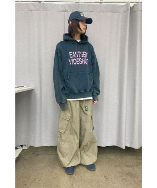 eastserviceshop(イーストサービスショップ)の「Vice Shop Dyed Hoodie - Washed Navy(パーカー・レディース・ネイビー・SMALL/MEDIUM)」の3枚目の写真