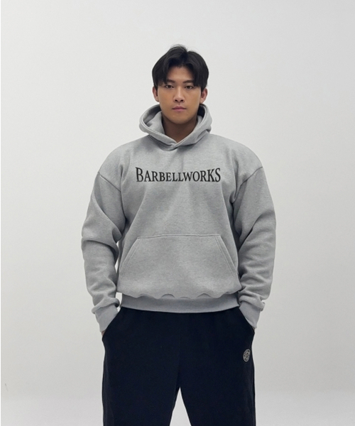 BARBELLWORKS(バーベルワークス)の「レタリングヘビーコットン二重生地フードパーカー(パーカー・メンズ・グレー/ブラック・LARGE/X-LARGE)」の6枚目の写真