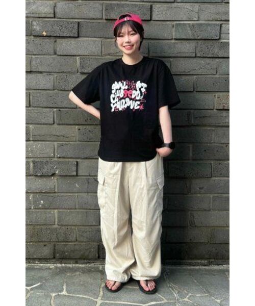 5OML（オーオーエムエル）の「[クロップオーバーサイズ2タイプ] WHAT DO YOU LOVE 半袖Tシャツ (ブラック)（Tシャツ/カットソー・レディース・ブラック・M/L）」の3枚目の写真