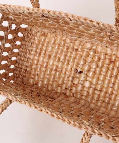 LILA&FLEUR(リラアンドフルール)の「Water Hyacints Bias Basket/ Wide(かごバッグ・レディース・ナチュラル・WIDE M)」の5枚目の写真