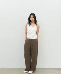 MAKE A TOAST（メイクアトースト）の「ツーピンタックカーブパンツ ブラウン MBESPA002BR（スラックス）」