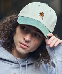 UN-FILLED（アンフィルド）の「mko13355- GARBERA EMB PIGMENT CAP キャップ(SDUF-2609)（キャップ）」
