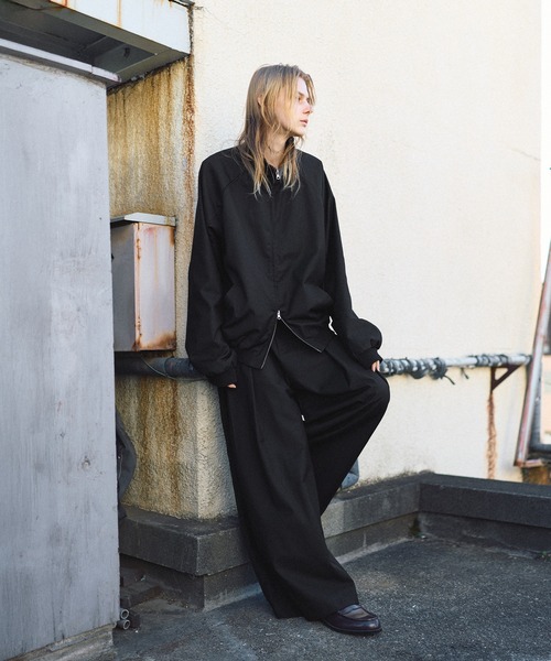 ROCHEM(ローシェン)の「【セットアップ対応】パイピングデザインディープタックトラックパンツ(その他パンツ・メンズ・グレー/ブラック・S/M/L/XS)」の12枚目の写真