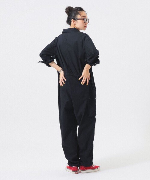 BEAMS BOY(ビームスボーイ)の「ユーケー ボイラースーツ(つなぎ/オールインワン・レディース・ベージュ/ネイビー・1/2)」の4枚目の写真