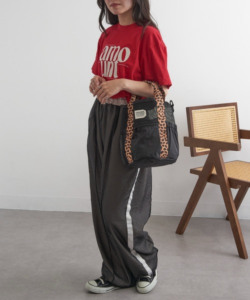 FREDRIK PACKERS(フレドリックパッカーズ)の「【FREDRIK PACKERS】≪別注≫COLUMN TOTE ショルダーバッグ/手提げトート/巾着(ショルダーバッグ・レディース・レオパード/ブラック系1/ブラック系2・FREE)」の8枚目の写真