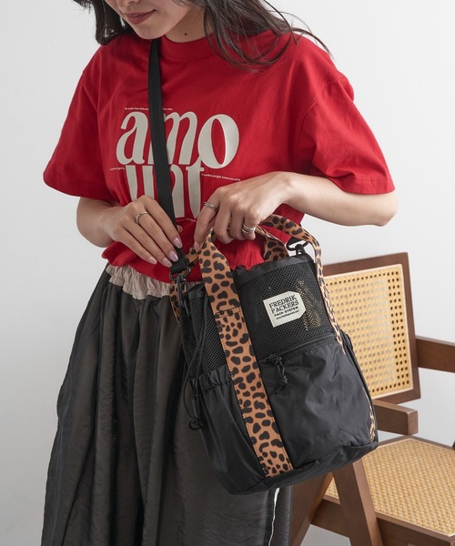 FREDRIK PACKERS(フレドリックパッカーズ)の「【FREDRIK PACKERS】≪別注≫COLUMN TOTE ショルダーバッグ/手提げトート/巾着(ショルダーバッグ・レディース・レオパード/ブラック系1/ブラック系2・FREE)」の7枚目の写真