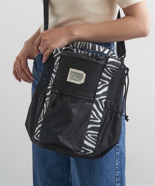 FREDRIK PACKERS(フレドリックパッカーズ)の「【FREDRIK PACKERS】≪別注≫COLUMN TOTE ショルダーバッグ/手提げトート/巾着(ショルダーバッグ・レディース・レオパード/ブラック系1/ブラック系2・FREE)」の14枚目の写真