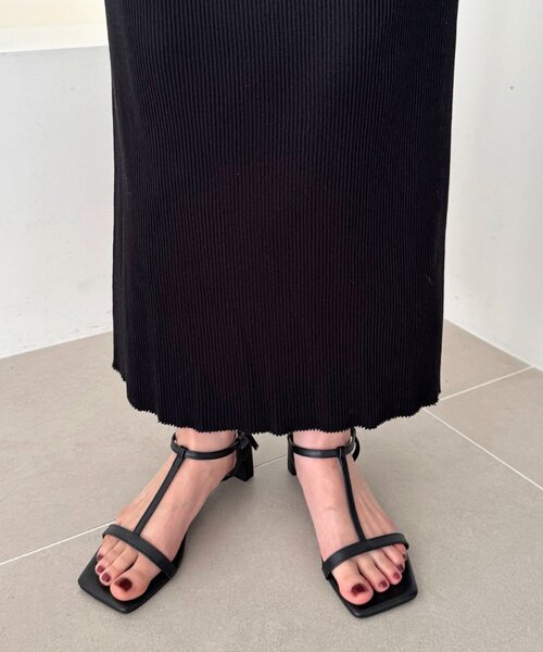 DISCOAT(ディスコート)の「Tストラップサンダル(サンダル・レディース・ブラック/ブラウン・MEDIUM/LARGE)」の1枚目の写真