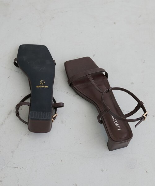 DISCOAT(ディスコート)の「Tストラップサンダル(サンダル・レディース・ブラック/ブラウン・MEDIUM/LARGE)」の8枚目の写真