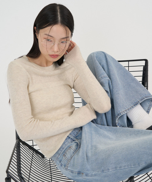 NUJOH(ヌゾ)の「Soft Sheer Crew Top / ソフトシアークルートップ(Tシャツ/カットソー・レディース・チャコールグレー/アイボリー/ブラック/イエロー・FREE)」の7枚目の写真