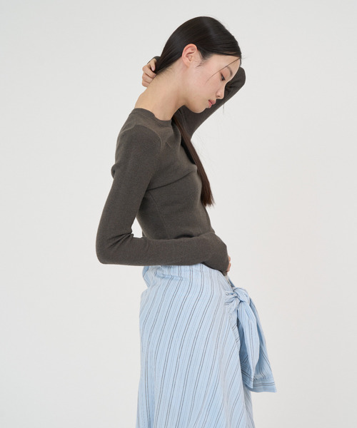 NUJOH(ヌゾ)の「Soft Sheer Crew Top / ソフトシアークルートップ(Tシャツ/カットソー・レディース・チャコールグレー/アイボリー/ブラック/イエロー・FREE)」の15枚目の写真