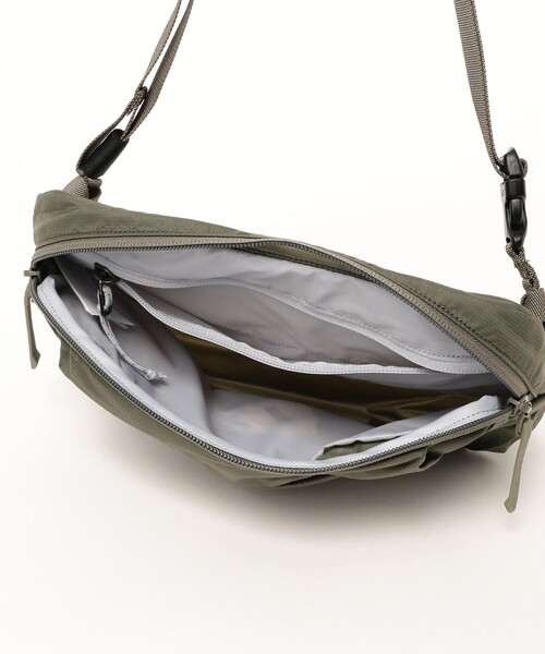 ARC'TERYX（アークテリクス）の「ARC’TERYX / Heliad Crossbody（ボディバッグ/ウエストポーチ・メンズ・オリーブ/ブラック・ONE SIZE）」の8枚目の写真