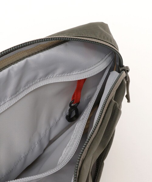 ARC'TERYX（アークテリクス）の「ARC’TERYX / Heliad Crossbody（ボディバッグ/ウエストポーチ・メンズ・オリーブ/ブラック・ONE SIZE）」の9枚目の写真