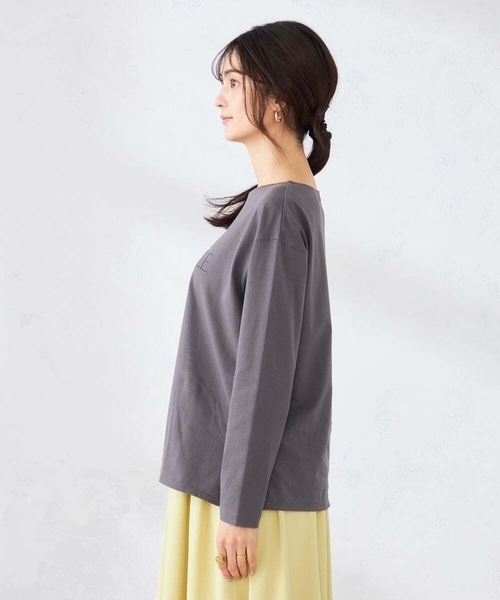 a.v.v（アーヴェヴェ）の「【コットン100%】ロゴアソートロンT（Tシャツ/カットソー・レディース・チャコールグレー/アイボリー/ホワイト/ゴールド・36/38/40）」の9枚目の写真