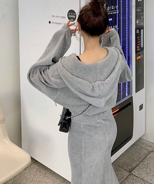 meJane（ミージェーン）の「ストレッチコーデュロイ ジップアップパーカー × マーメイドロングスカート セットアップ（セットアップ・レディース・グレー/オフホワイト/ブラック・FREE）」の7枚目の写真