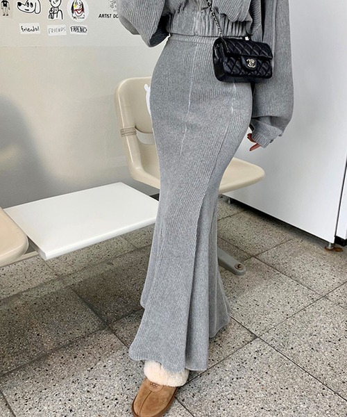 meJane（ミージェーン）の「ストレッチコーデュロイ ジップアップパーカー × マーメイドロングスカート セットアップ（セットアップ・レディース・グレー/オフホワイト/ブラック・FREE）」の8枚目の写真