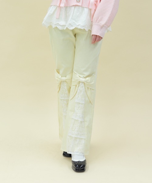 axes femme POETIQUE(アクシーズファムポエティック)の「レースフリルデニムPT(その他パンツ・レディース・インディゴブルー/ワンウォッシュ/ベージュ・MEDIUM)」の2枚目の写真