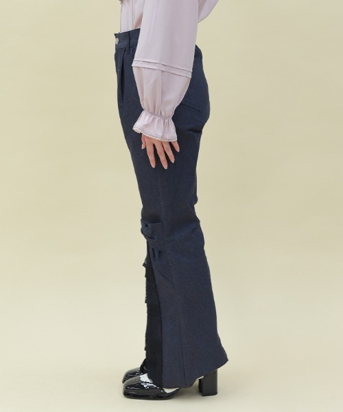 axes femme POETIQUE(アクシーズファムポエティック)の「レースフリルデニムPT(その他パンツ・レディース・インディゴブルー/ワンウォッシュ/ベージュ・MEDIUM)」の5枚目の写真