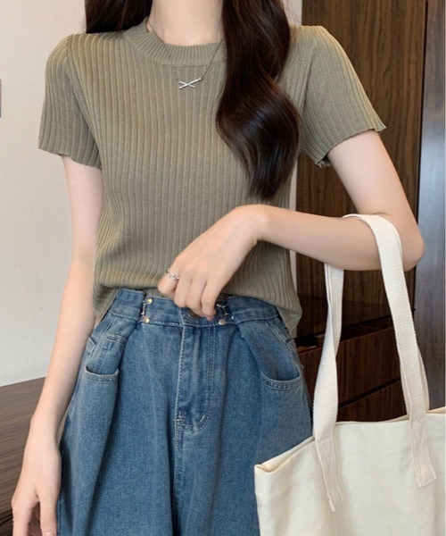 kirakiraShop(キラキラショップ)の「オンオフ使える万能リブニット。半袖 リブ サマーニット(ニット/セーター・レディース・グレー/ブラック/ホワイト/ベージュ/イエロー/パープル・FREE)」の11枚目の写真