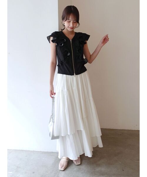 LAGUNAMOON(ラグナムーン)の「WZIPフリルブラウス【夏服】【オフィスカジュアル】(シャツ/ブラウス・レディース・ブラック/ブルー/ブラウン/ホワイト・FREE)」の13枚目の写真