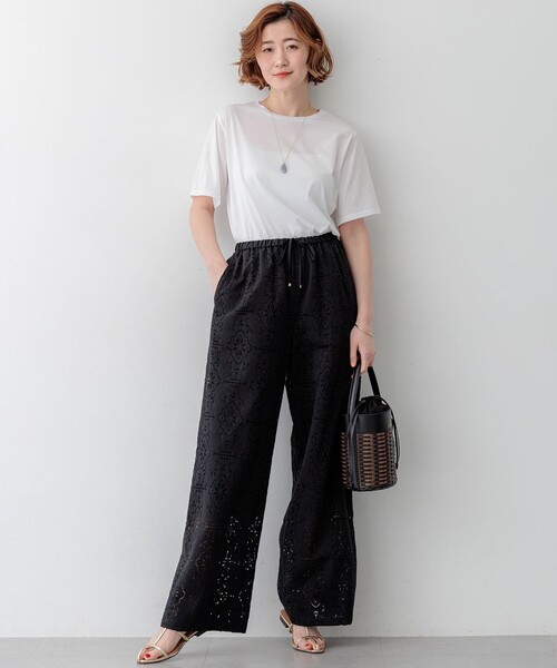 23区(ニジュウサンク)の「シアーコンフォート クルーネック Tシャツ(Tシャツ/カットソー・レディース・黄土色系/スカイブルー系/ホワイト系/ブラック系・40/38)」の14枚目の写真