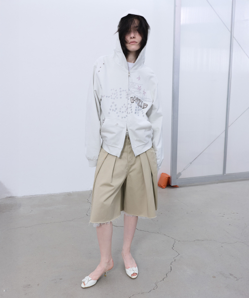 LCDC TM（エルシーディーシーティーエム）の「TUCK BERMUDA SHORTS (BEIGE)（その他パンツ・レディース・その他・SMALL/MEDIUM）」の10枚目の写真