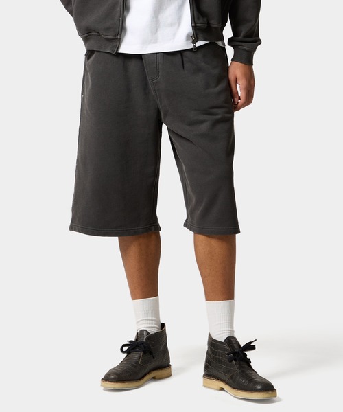 HUF(ハフ)の「STUDDED 3/4 FLEECE PANT(スウェットパンツ・メンズ・ベージュ/ブラック/レッド・S/XL/M/L/XXL)」の14枚目の写真