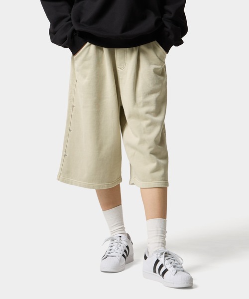 HUF(ハフ)の「STUDDED 3/4 FLEECE PANT(スウェットパンツ・メンズ・ベージュ/ブラック/レッド・S/XL/M/L/XXL)」の17枚目の写真