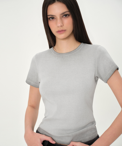 MUSINSA STANDARD WOMAN（ムシンサスタンダードウーマン）の「ウィメンズダーティダイドスリムクルーネックTシャツ[グレー]（Tシャツ/カットソー・レディース・その他・SMALL/MEDIUM/LARGE/X-SMALL）」の6枚目の写真