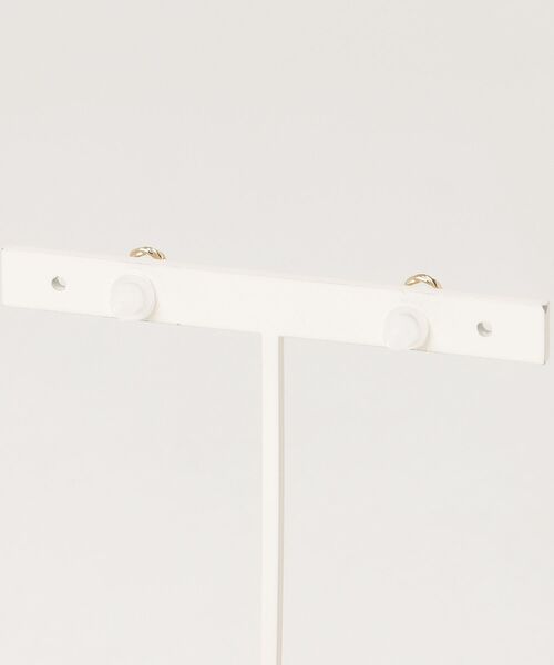 itam(アイタム)の「【itam】アイタム/ 【 金属アレルギー対応 】メタルシリーズ ツイストリング セラミックポストピアス(ピアス(両耳用)・レディース・ゴールド/シルバー・FREE)」の3枚目の写真