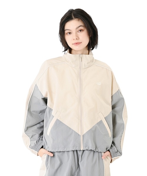 NEW BALANCE(ニューバランス)の「タスランナイロンウーブンジャケット(ブルゾン・レディース・ベージュ/ミント・SMALL/MEDIUM/LARGE/X-LARGE)」の2枚目の写真