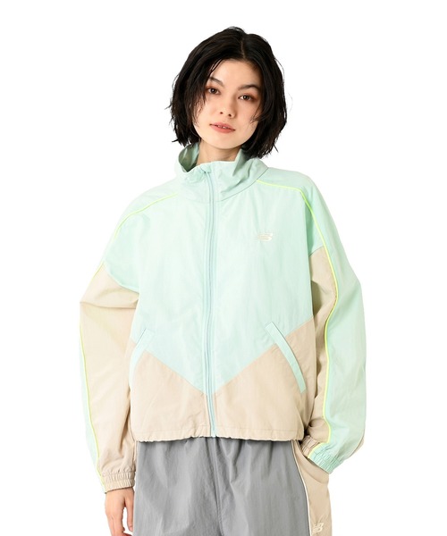 NEW BALANCE(ニューバランス)の「タスランナイロンウーブンジャケット(ブルゾン・レディース・ベージュ/ミント・SMALL/MEDIUM/LARGE/X-LARGE)」の1枚目の写真
