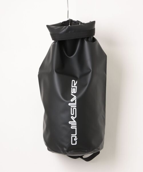 Quiksilver（クイックシルバー）の「QUIKSILVER メンズ MEDIUM BACK DRY スタッシュバッグ Mサイズ 10L 防水【2026年春夏モデル】/ターポリン（ショルダーバッグ・メンズ・ブラック・FREE）」の7枚目の写真