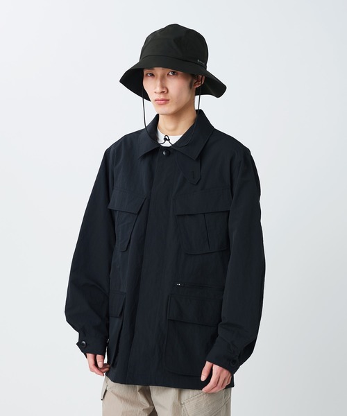 Snow Peak（スノーピーク）の「Snow Peak / Nylon Washer Jacket ナイロンワッシャージャケット（ナイロンジャケット・メンズ・グレイッシュベージュ/ブラック/チャコール・L/M/S）」の2枚目の写真