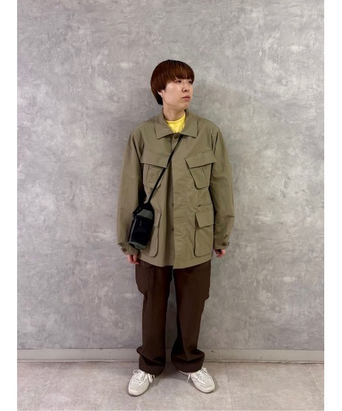 Snow Peak(スノーピーク)の「Snow Peak / Nylon Washer Jacket ナイロンワッシャージャケット(ナイロンジャケット・メンズ・グレイッシュベージュ/ブラック/チャコール・L/M/S)」の4枚目の写真