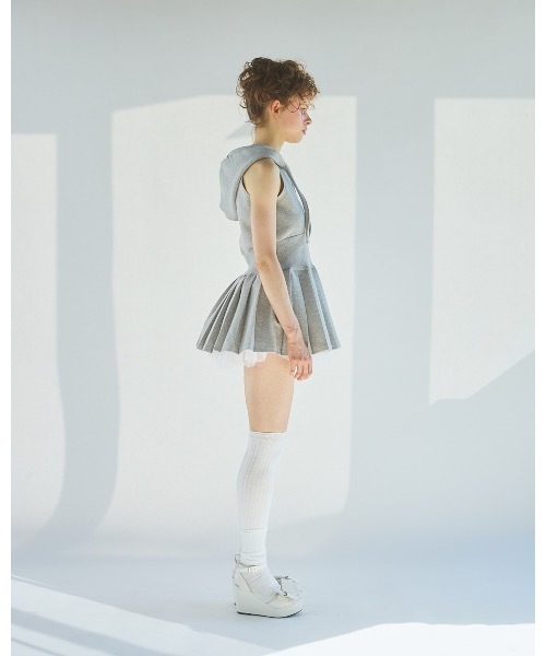 lilLilly（リルリリー）の「ノースリーブパーカープリーツワンピース（ワンピース・レディース・グレー/ブラック・FREE）」の12枚目の写真