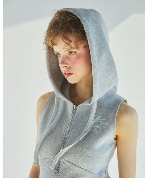 lilLilly（リルリリー）の「ノースリーブパーカープリーツワンピース（ワンピース・レディース・グレー/ブラック・FREE）」の16枚目の写真