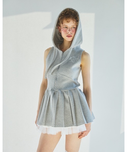 lilLilly（リルリリー）の「ノースリーブパーカープリーツワンピース（ワンピース・レディース・グレー/ブラック・FREE）」の17枚目の写真