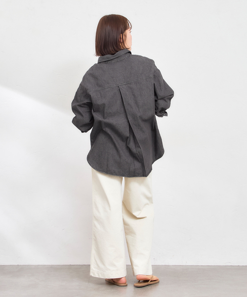 U by SPICK&SPAN（ユーバイスピックアンドスパン）の「SOMETHING / サムシング BIG DENIM SHIRTS L/S（シャツ/ブラウス・レディース・ブラック系その他/ブルー・FREE）」の9枚目の写真